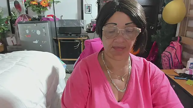 Mrs mommy  online show from 20, 11, 2025