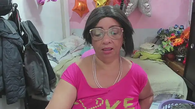 Snapshot of Mrs_mommy_ chatting on 10, 5, 2026 Mrs mommy online show from 10, 5, 2026