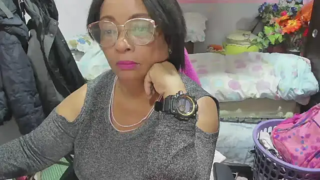 Snapshot of Mrs_mommy_ chatting on 11, 5, 2026 Mrs mommy online show from 11, 5, 2026