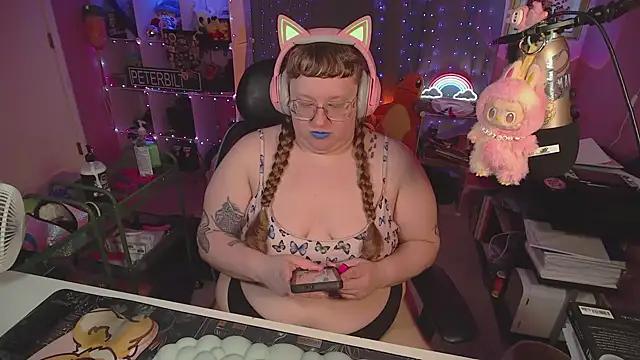 Snapshot of FatVeronica chatting on 27, 3, 2026 FatVeronica online show from 27, 3, 2026