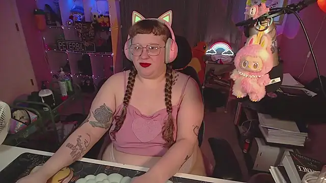 Snapshot of FatVeronica chatting on 30, 3, 2026 FatVeronica online show from 30, 3, 2026