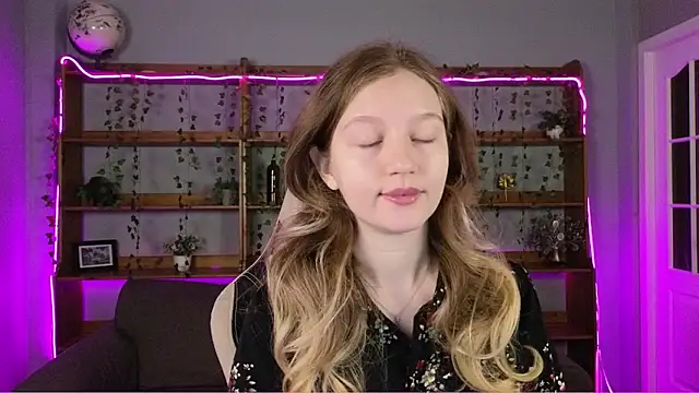 Snapshot of Ksuhesa chatting on 22, 12, 2025 Ksuhesa online show from 22, 12, 2025