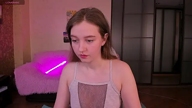 Snapshot of Ksuhesa chatting on 8, 3, 2026 Ksuhesa online show from 8, 3, 2026