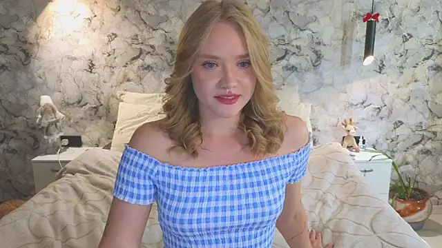Snapshot of Aurora_Golden1 chatting on 9, 7, 2026 Aurora Golden1 online show from 9, 7, 2026