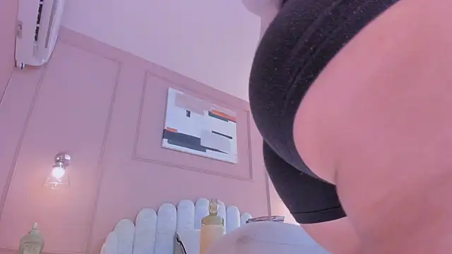 lia ass  online show from 6, 2, 2025