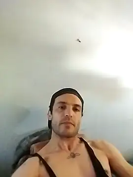 Snapshot of EmeEme11 chatting on 18, 11, 2025 EmeEme11 online show from 18, 11, 2025