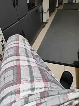 Snapshot of ertance40 chatting on 29, 3, 2026 ertance40 online show from 29, 3, 2026