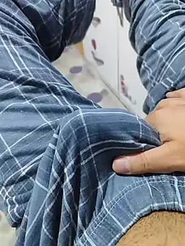 Snapshot of ertance40 chatting on 4, 4, 2026 ertance40 online show from 4, 4, 2026