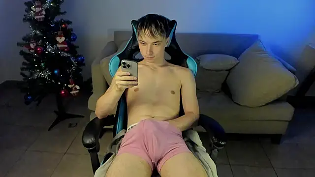 Snapshot of marcusmit chatting on 13, 12, 2024 marcusmit online show from 13, 12, 2024