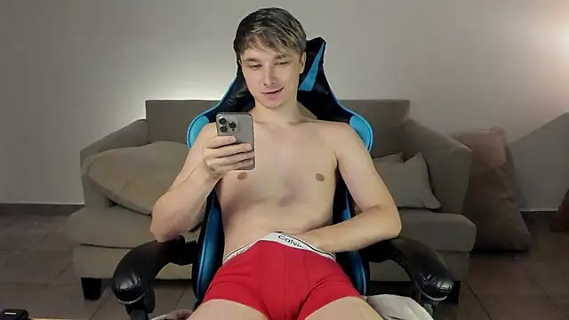 Snapshot of marcusmit chatting on 8, 1, 2025 marcusmit online show from 8, 1, 2025