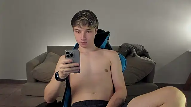 Snapshot of marcusmit chatting on 22, 1, 2025 marcusmit online show from 22, 1, 2025