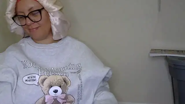 Snapshot of Paisleehaze chatting on 29, 11, 2025 Paisleehaze online show from 29, 11, 2025