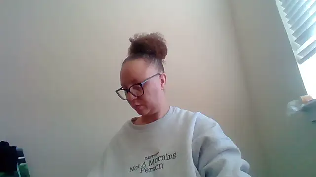 Snapshot of Paisleehaze chatting on 1, 3, 2026 Paisleehaze online show from 1, 3, 2026