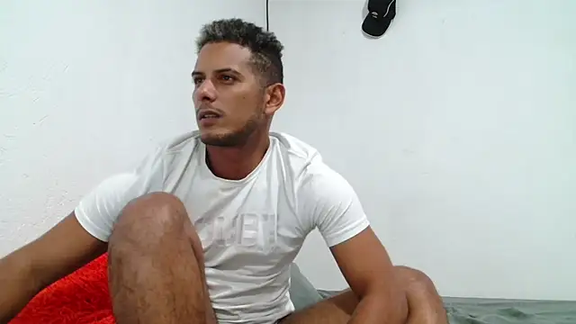 Snapshot of Chris_Dick23 chatting on 4, 1, 2025 Chris Dick23 online show from 4, 1, 2025