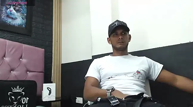 Snapshot of Chris_Dick23 chatting on 7, 3, 2025 Chris Dick23 online show from 7, 3, 2025