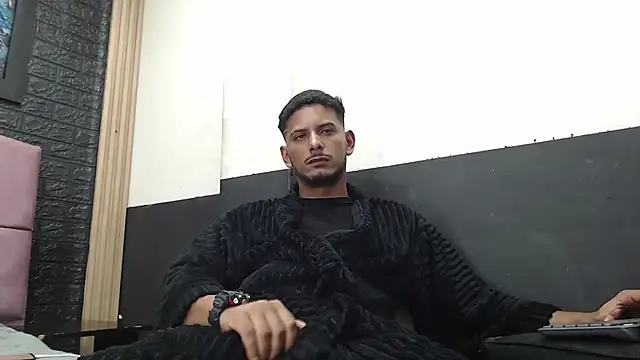 Snapshot of Chris_Dick23 chatting on 11, 10, 2025 Chris Dick23 online show from 11, 10, 2025