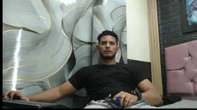 Snapshot of Chris_Dick23 chatting on 5, 11, 2025 Chris Dick23 online show from 5, 11, 2025