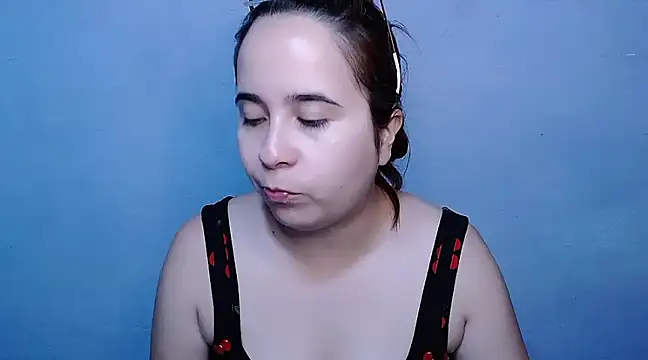 SubLayla01 online show from 30, 1, 2025