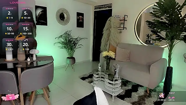 Snapshot of Franciis_4u chatting on 5, 4, 2026 Franciis 4u online show from 5, 4, 2026