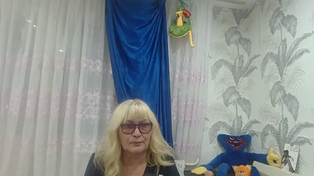 Snapshot of CamDiva113 chatting on 16, 10, 2025 CamDiva113 online show from 16, 10, 2025