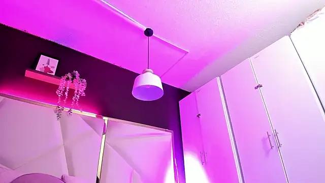 April bowie online show from 14, 3, 2026