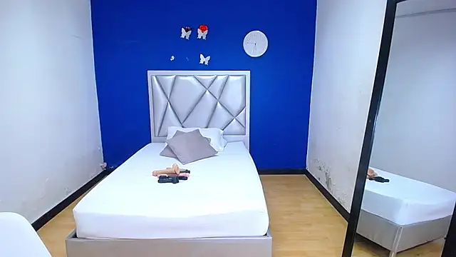 exotic karmella online show from 22, 1, 2025