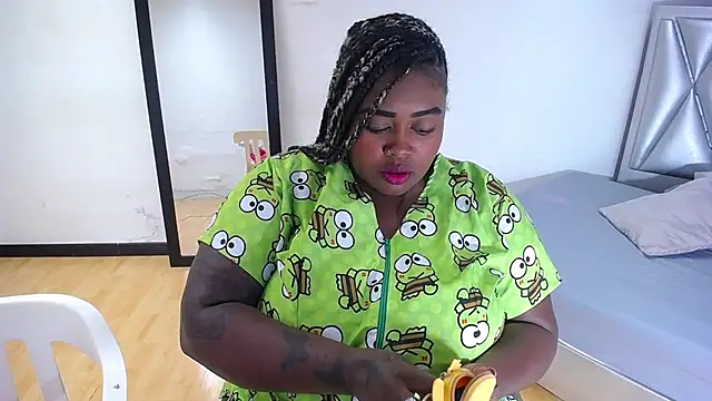 exotic karmella online show from 6, 10, 2025