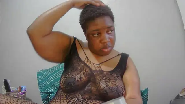 Snapshot of assqueenxx chatting on 16, 12, 2025 assqueenxx online show from 16, 12, 2025