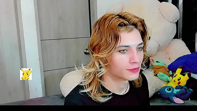 Snapshot of honey_skin chatting on 23, 12, 2024 honey skin online show from 23, 12, 2024