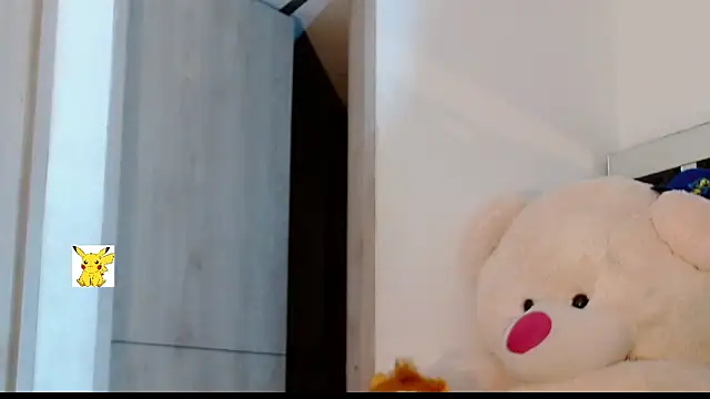 Snapshot of honey_skin chatting on 2, 3, 2025 honey skin online show from 2, 3, 2025