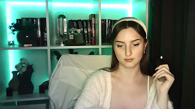 X Alisa online show from 31, 3, 2026