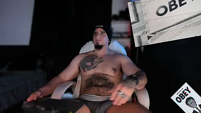 Snapshot of kingbear777 chatting on 6, 2, 2025 kingbear777 online show from 6, 2, 2025