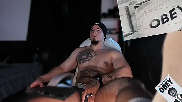 Snapshot of kingbear777 chatting on 16, 2, 2025 kingbear777 online show from 16, 2, 2025