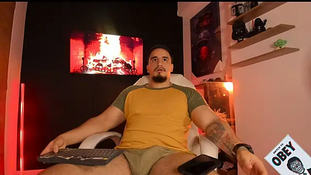 Snapshot of kingbear777 chatting on 14, 9, 2025 kingbear777 online show from 14, 9, 2025