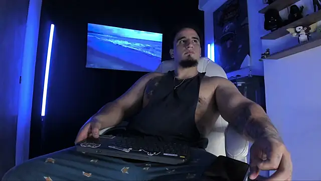 Snapshot of kingbear777 chatting on 15, 9, 2025 kingbear777 online show from 15, 9, 2025