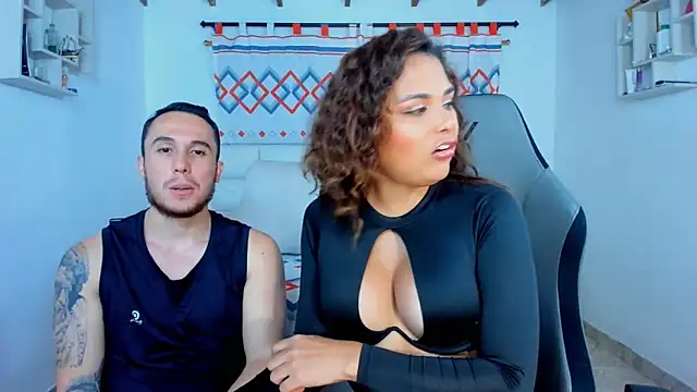 xxx sweet couple  online show from 22, 12, 2024