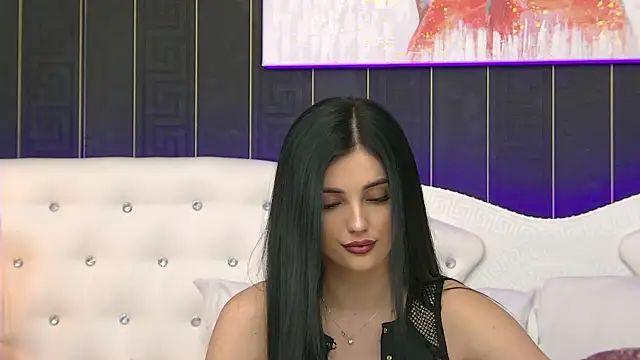 Snapshot of SophiaVilner chatting on 5, 2, 2025 SophiaVilner online show from 5, 2, 2025