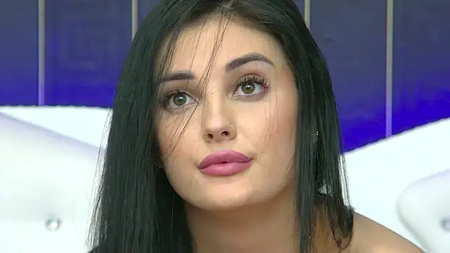 Snapshot of SophiaVilner chatting on 3, 3, 2025 SophiaVilner online show from 3, 3, 2025