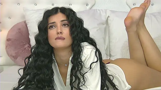 Snapshot of SophiaVilner chatting on 29, 9, 2025 SophiaVilner online show from 29, 9, 2025