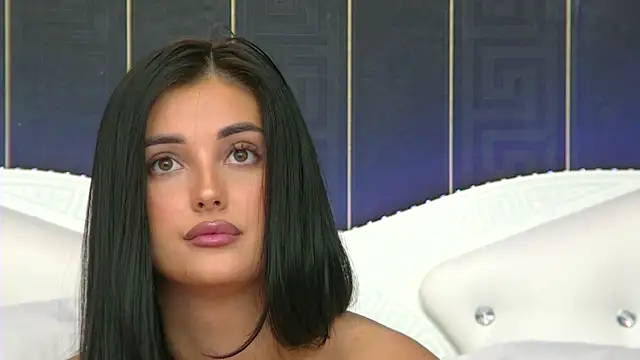 Snapshot of SophiaVilner chatting on 13, 12, 2025 SophiaVilner online show from 13, 12, 2025