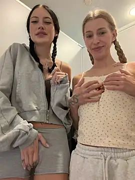 Snapshot of Melissa_crazy chatting on 7, 4, 2026 Melissa crazy online show from 7, 4, 2026