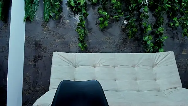 Snapshot of alice_greco chatting on 3, 12, 2025 alice greco online show from 3, 12, 2025