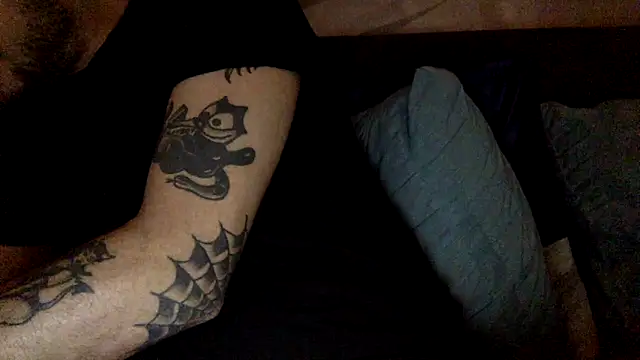 Snapshot of Xslk101 chatting on 19, 2, 2025 Xslk101 online show from 19, 2, 2025