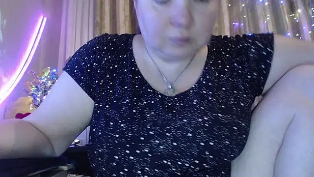 amorelara online show from 5, 7, 2026