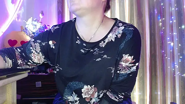 amorelara online show from 10, 7, 2026