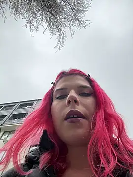 RiriRoseey online show from 1, 2, 2025