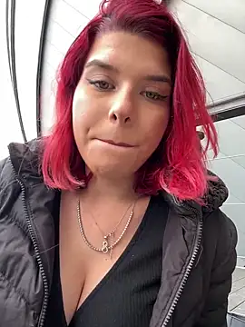 RiriRoseey online show from 5, 3, 2026