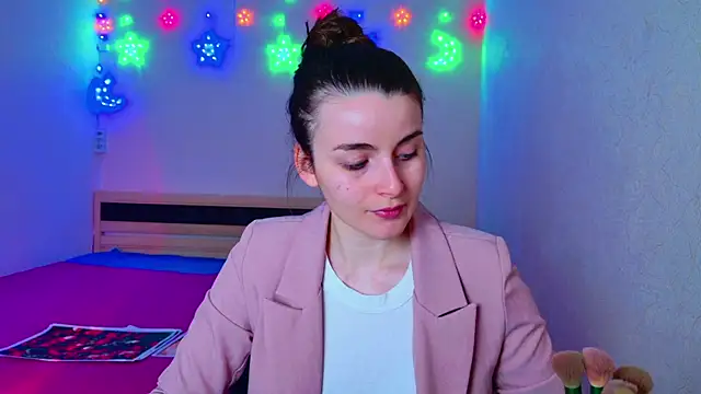 Snapshot of Miss_Arwen chatting on 6, 12, 2024 Miss Arwen online show from 6, 12, 2024