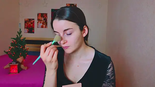 Snapshot of Miss_Arwen chatting on 20, 12, 2024 Miss Arwen online show from 20, 12, 2024