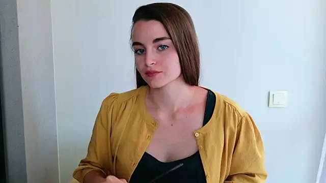 Snapshot of Miss_Arwen chatting on 18, 6, 2026 Miss Arwen online show from 18, 6, 2026